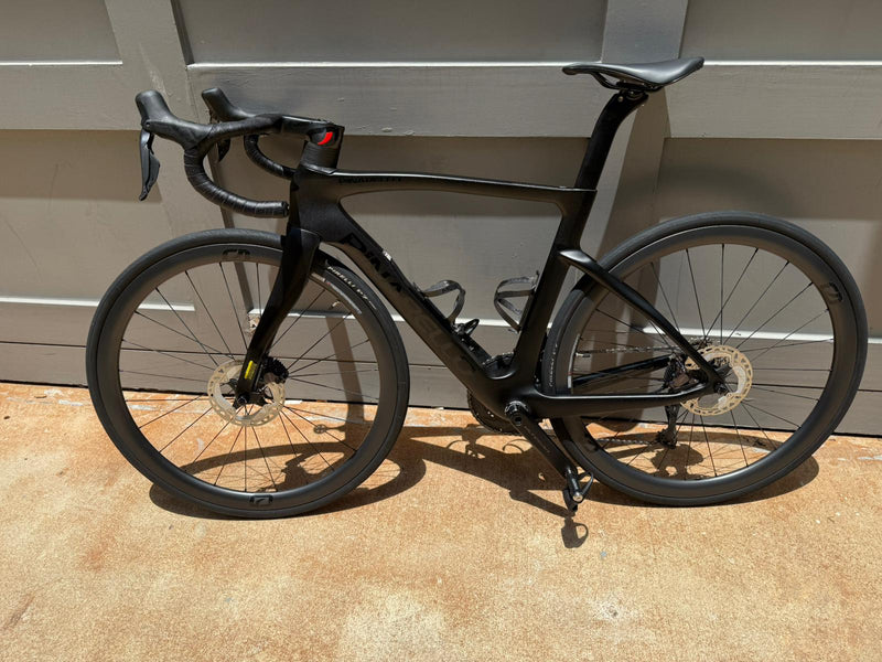 2023 Pinarello F7 Furious black 51.5 Garmin RS200 Pedals Included Pre-Owned